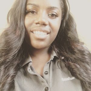 Meet your Posher, Tanisha